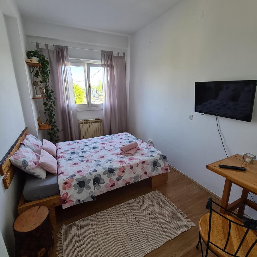 Sobe Divna Hotel Velika Mlaka Eksteriør billede